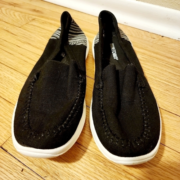 Minnetonka Black White Discover Woven Slipper Slip On Shoe Women's Size 10 M EUC - Picture 3 of 14